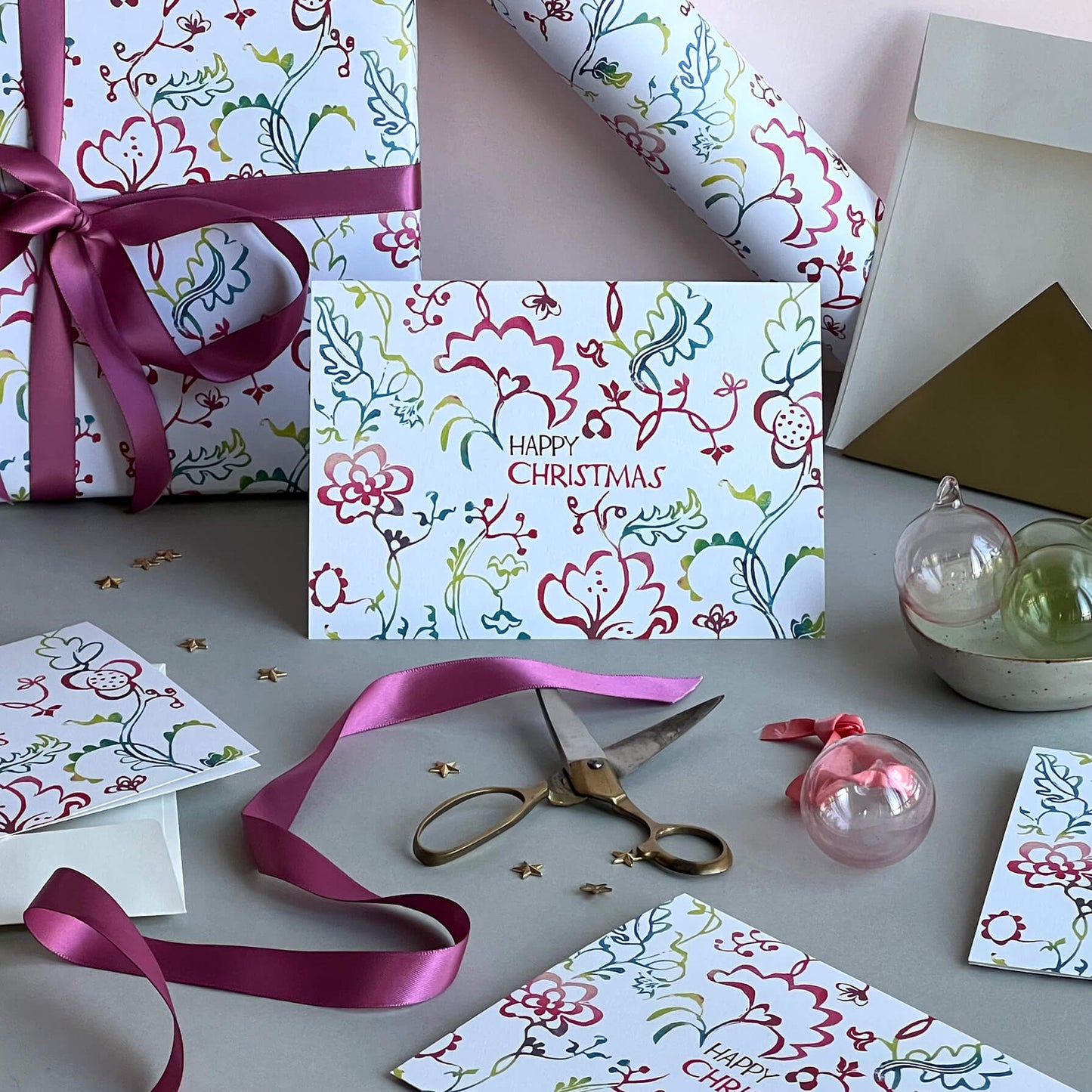 NEW 10 Assorted Sheets of Christmas Favourite Papers
